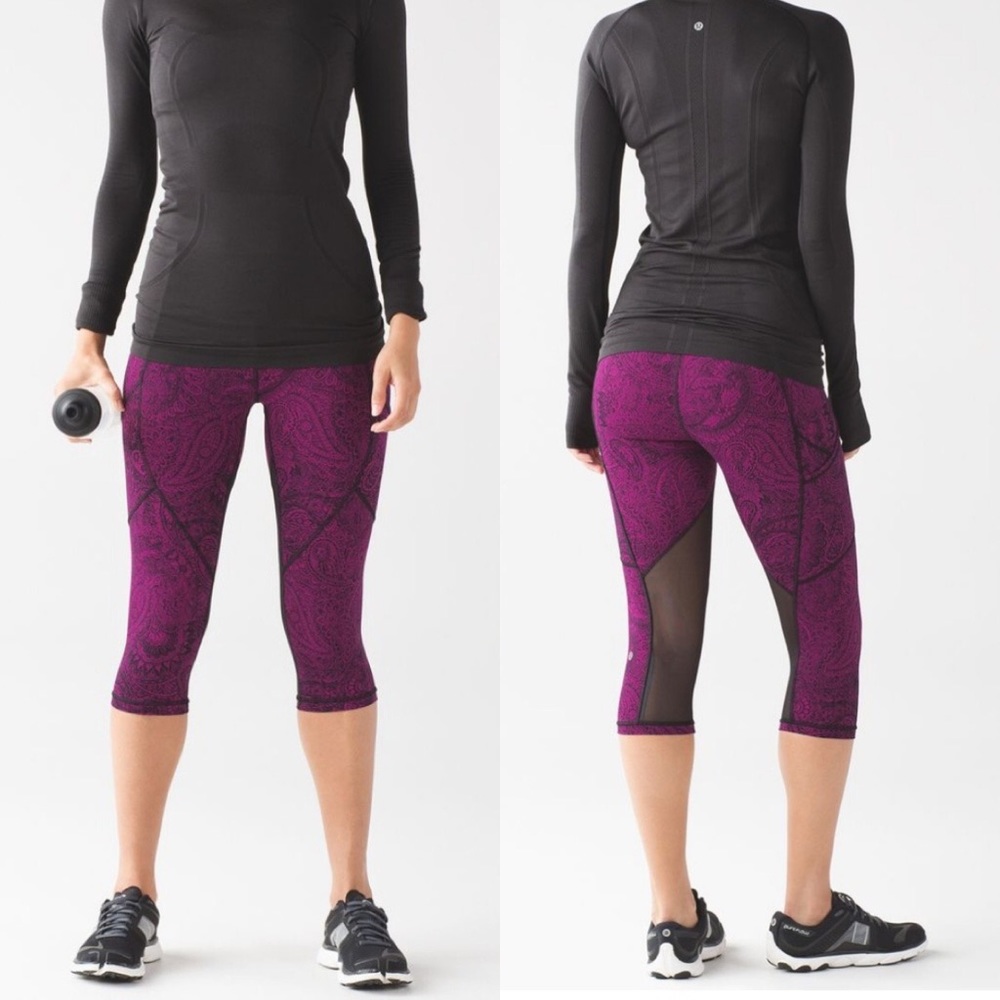 LULULEMON Outrun 17" Crop
Antique Paisley Deep Fuschia Black